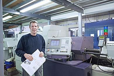 3DM速报：小岛工作室开拓电影电视 腾讯注册《碧蓝幻想》中文域名